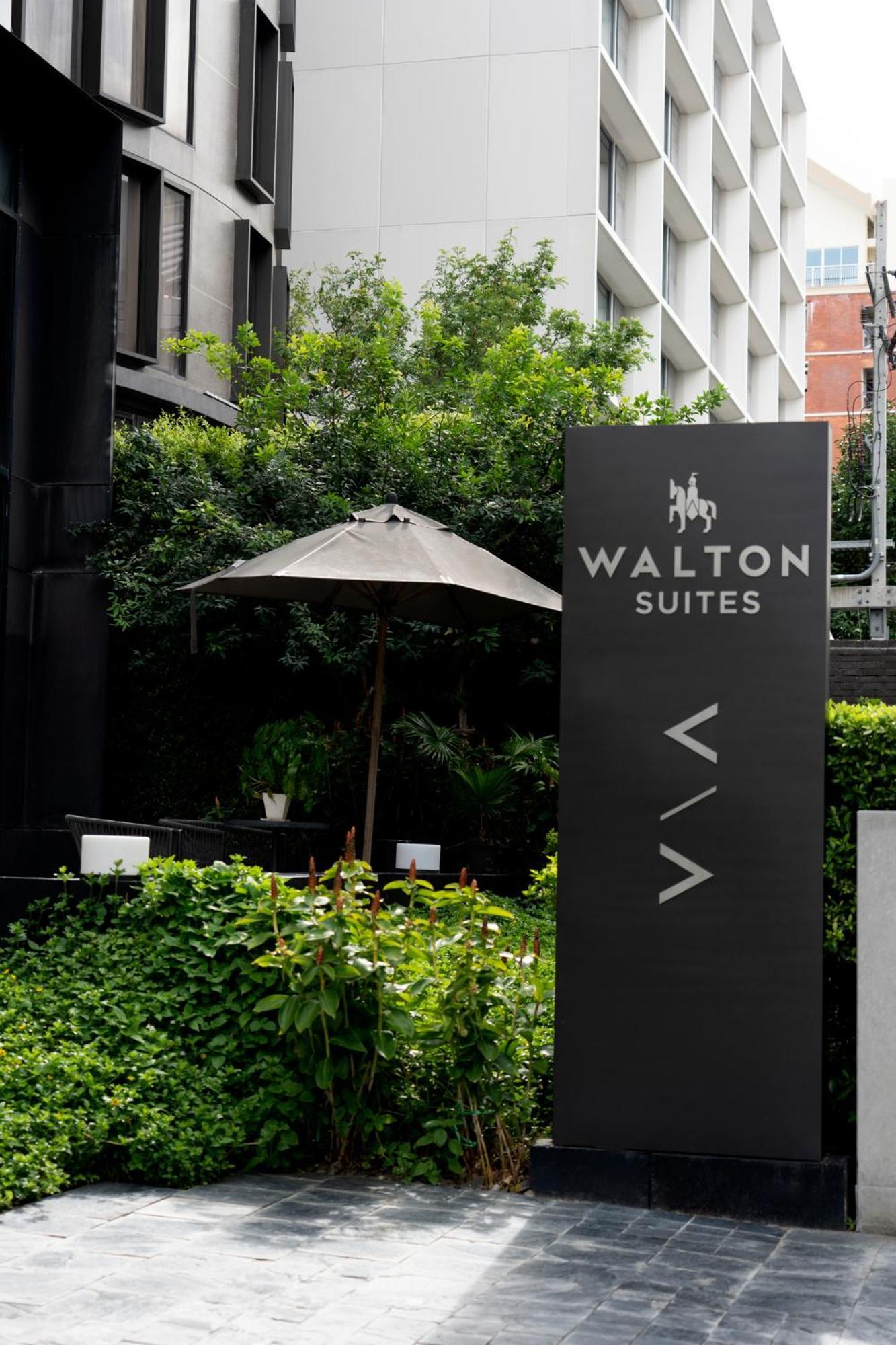 Walton Suites Sukhumvit Banguecoque Exterior foto
