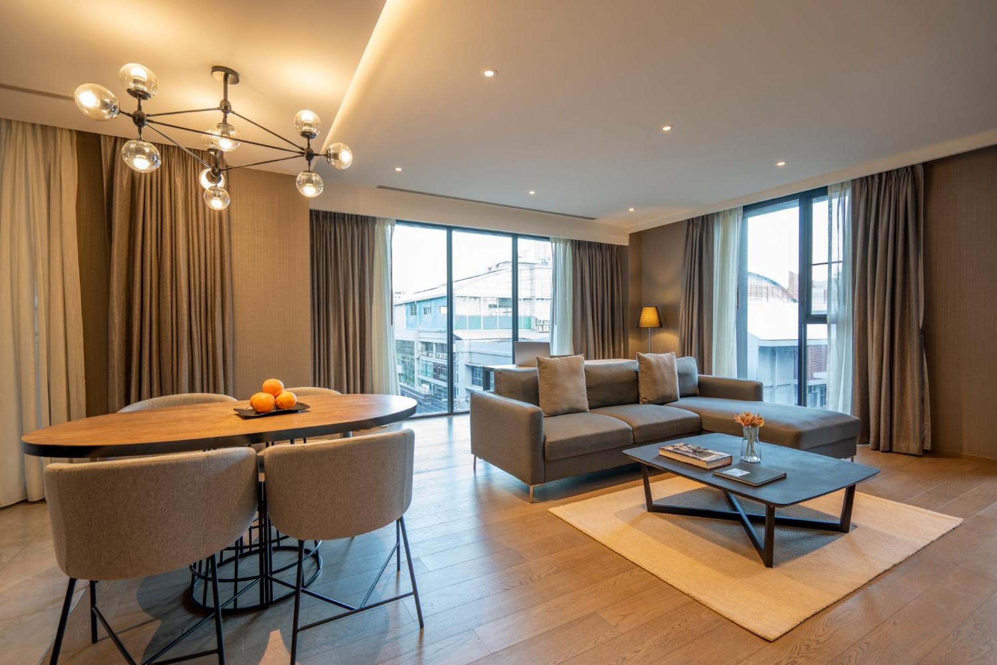 Walton Suites Sukhumvit Banguecoque Exterior foto