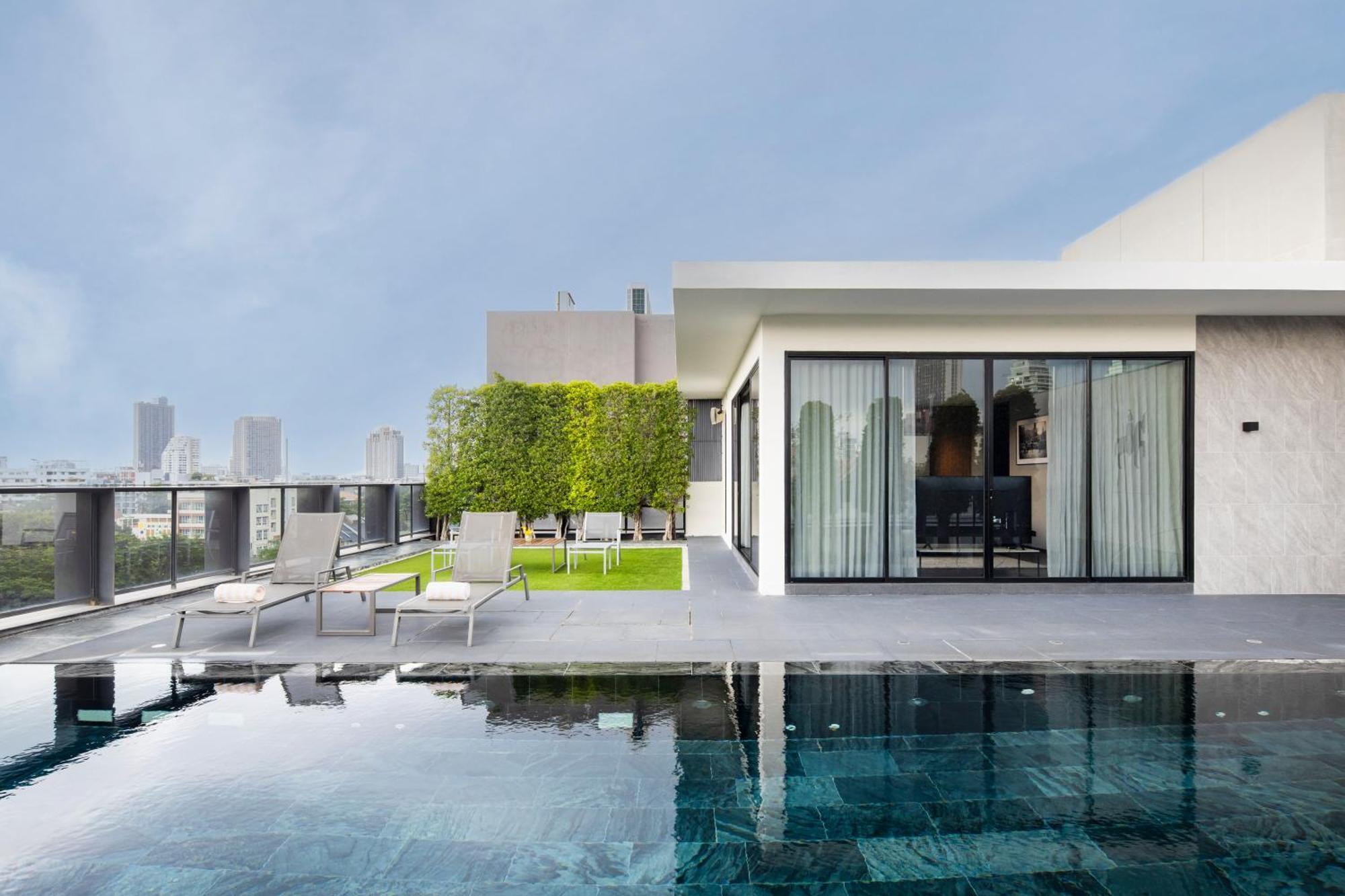 Walton Suites Sukhumvit Banguecoque Exterior foto