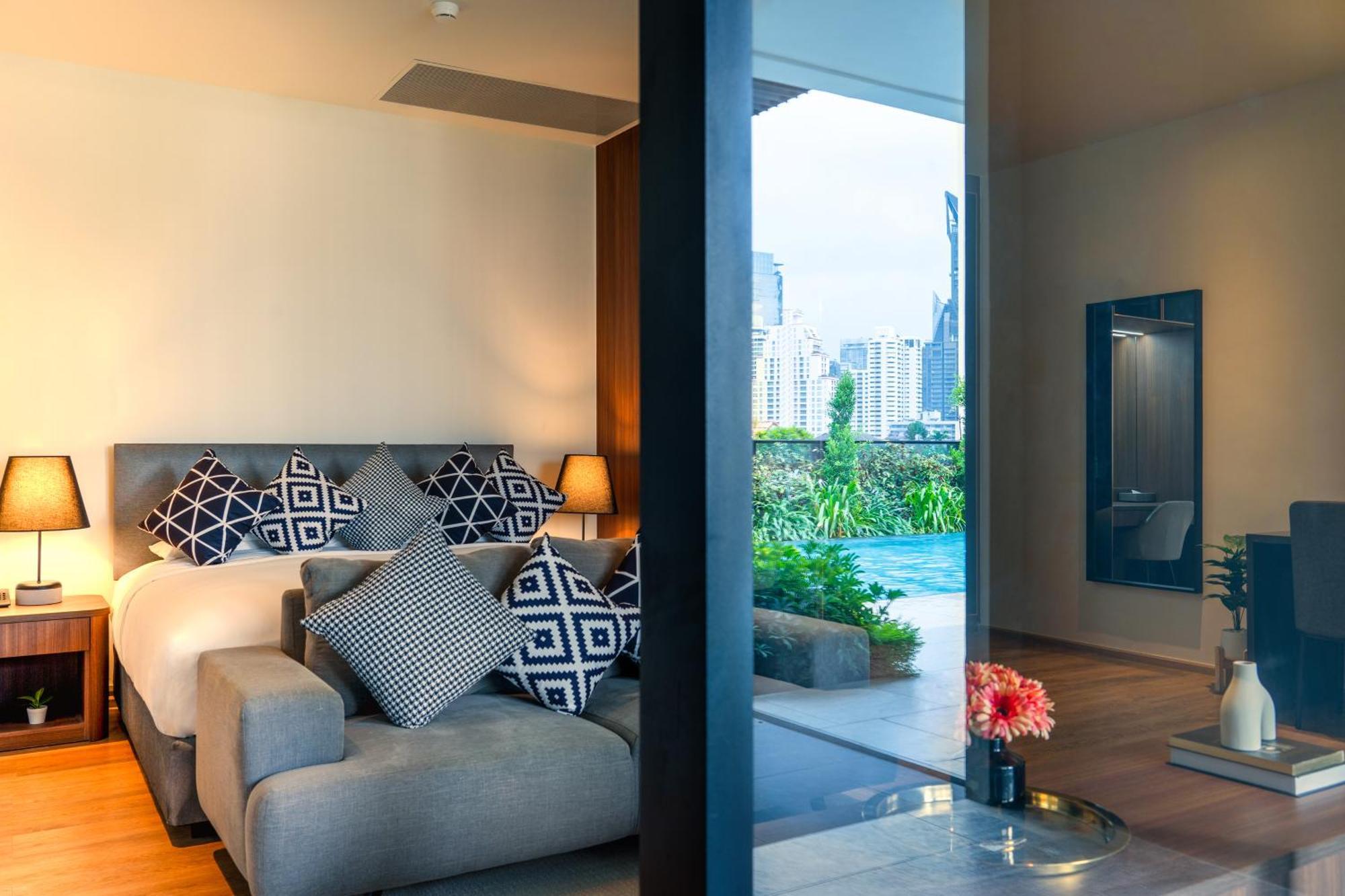 Walton Suites Sukhumvit Banguecoque Exterior foto